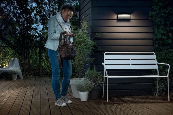 Mygarden Bustan IR Væg, 2x4,5W med sensor, antracit