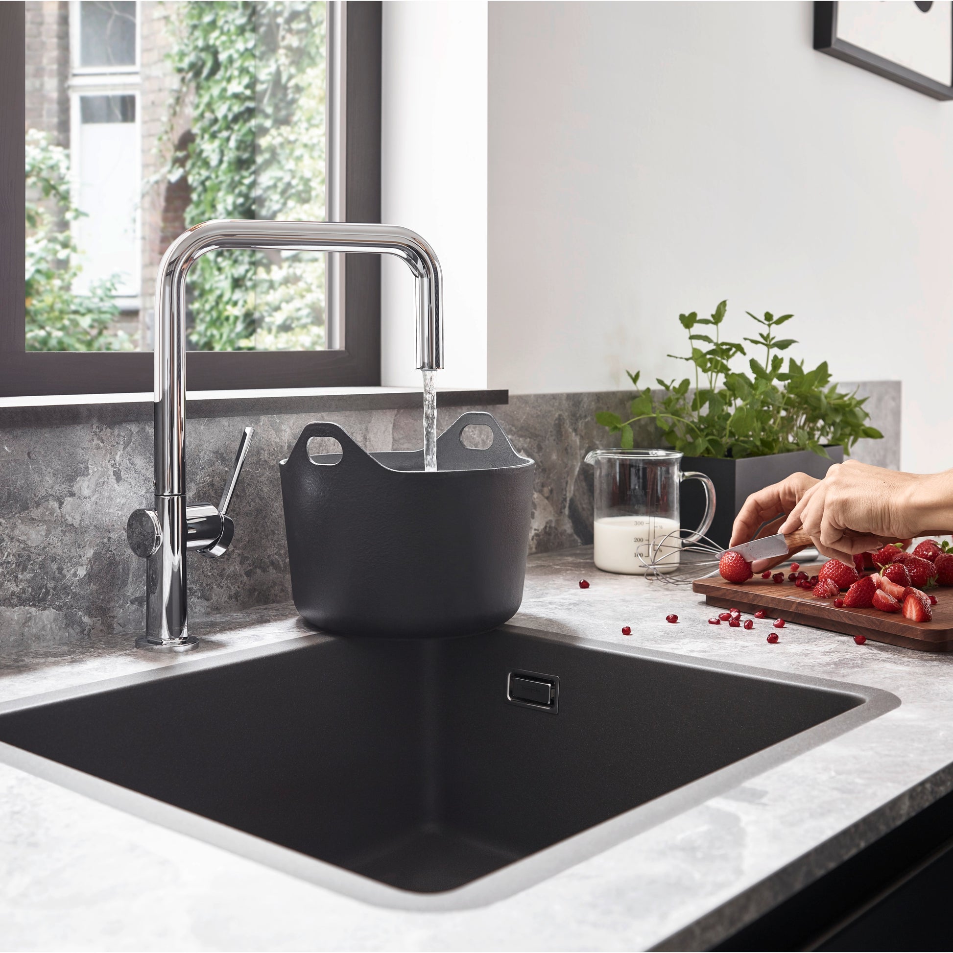 Hansgrohe Talis M54 køkkenarmatur 220 U 1jet, krom