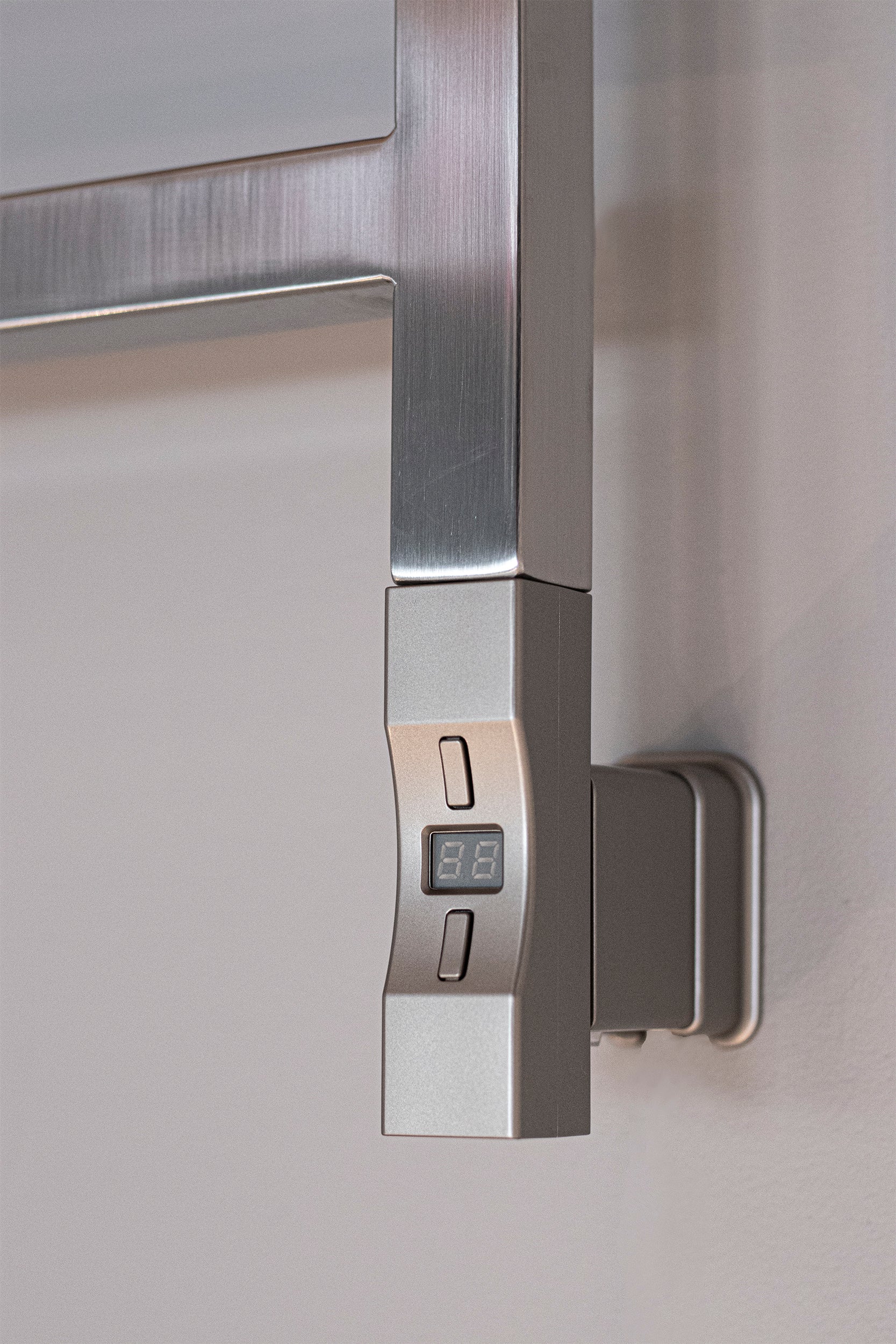 Nuvo 2 elvarmeelement, ½", 300W, firkantet profil, steel