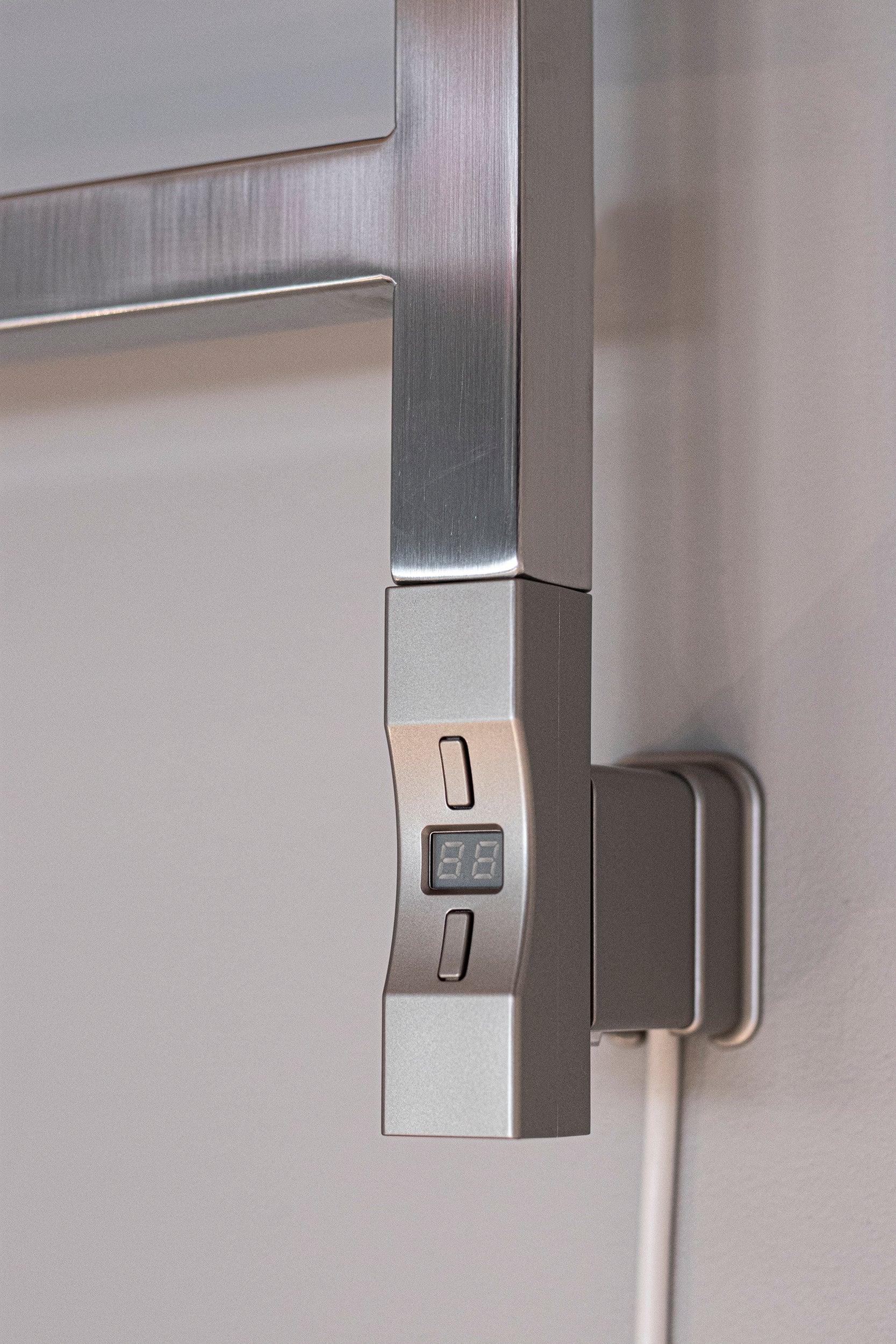 Nuvo 2 elvarmeelement, ½", 300W, firkantet profil, steel