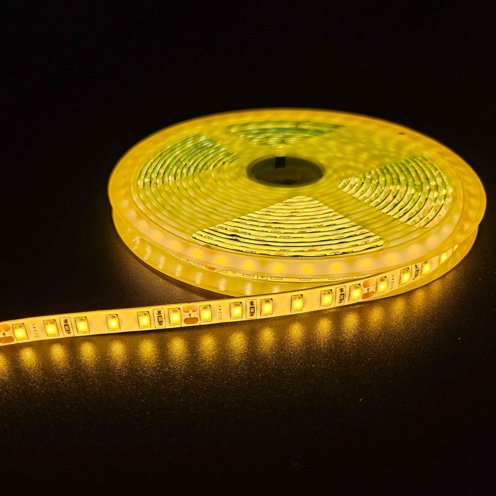 Gul 10W/m LED Strip - 5m, 120 LED pr. meter, 24V, IP65 (Dansk)