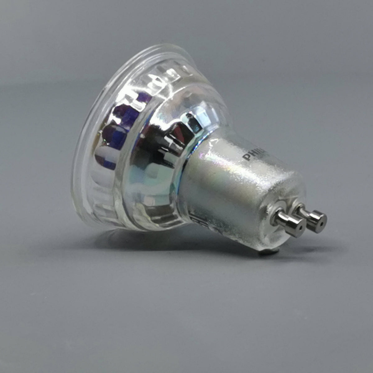 Philips CorePro LED pære 3,5W 2700K 230Lm GU10 36º (360° frame 6)