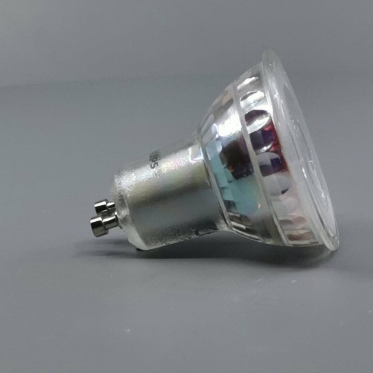 Philips CorePro LED pære 3,5W 2700K 230Lm GU10 36º (360° frame 16)
