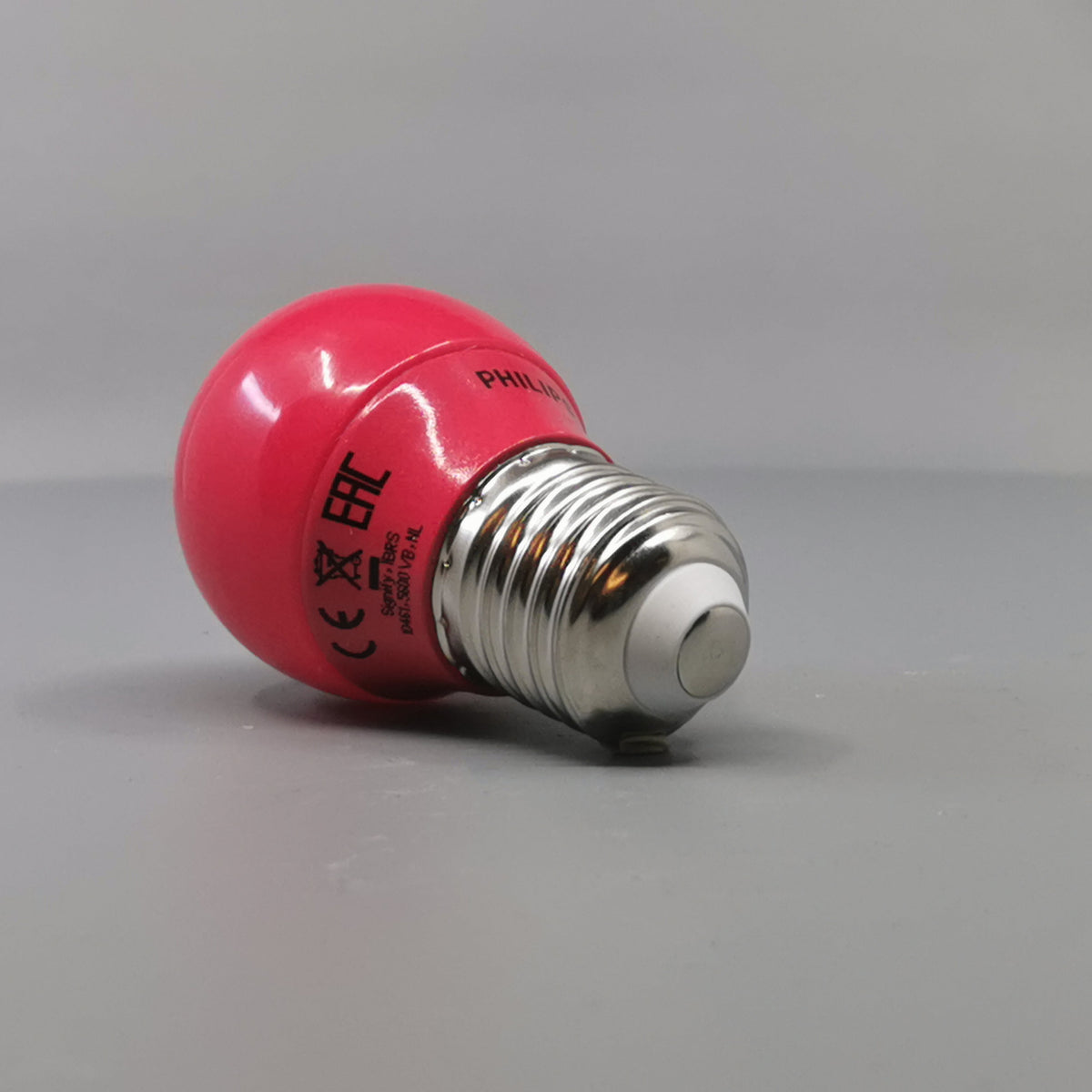 Philips LED Krone Kulørt 3,1W P45 E27 Rød (360° frame 4)