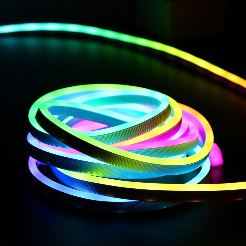 5m RGBIC Neon Flex komplet sæt - 8x16 neonflex, Bluetooth app, fjernbetjening, USB - 3W - 5V input