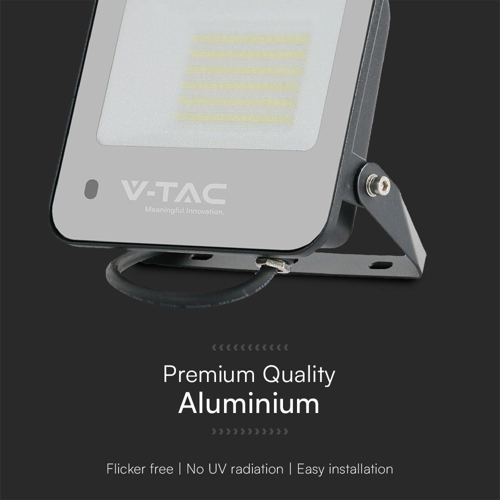 V-Tac LED projektør 50W RGB med fjernbetjening - Effekt: 50W - Input: 230V - 4000lm - IP65 - Vandtæt og farveskiftende belysning