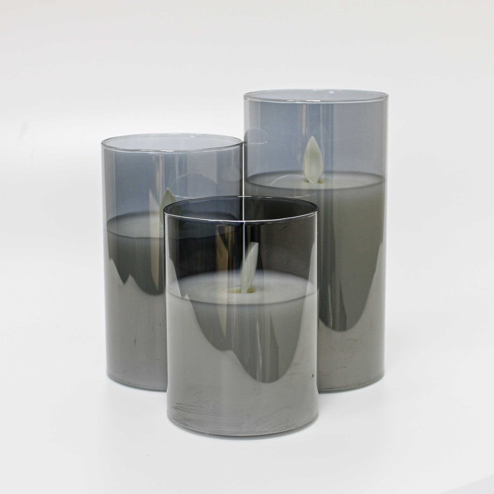 LED Bloklys i røgfarvet glas Ø7,5cm, 3 stk, flammeeffekt - m. fjernbetjening & timer, højde 10/12,5/15cm, ægte stearin