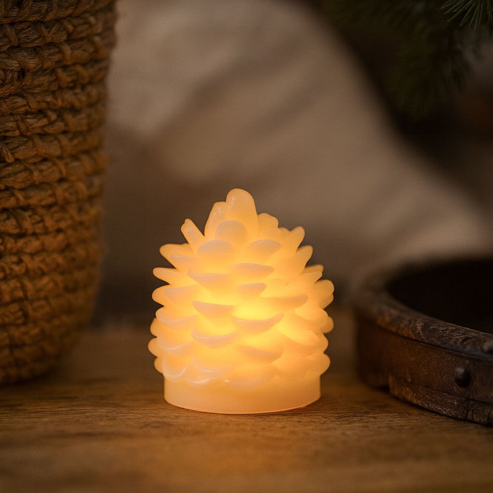 LED Grankogle lys med blinkende flammeeffekt i hvid - H8cm, Ø6cm, ægte stearin