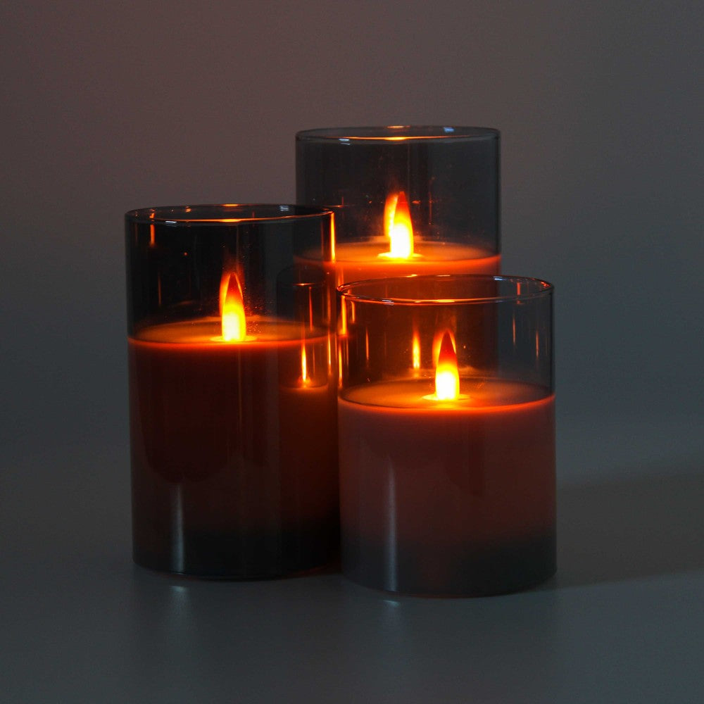 LED Bloklys sæt i røgfarvet glas Ø7,5cm, 3 stk, flammeeffekt - Inkl. fjernbetjening og timer, 10/12,5/15cm høj, ægte stearin