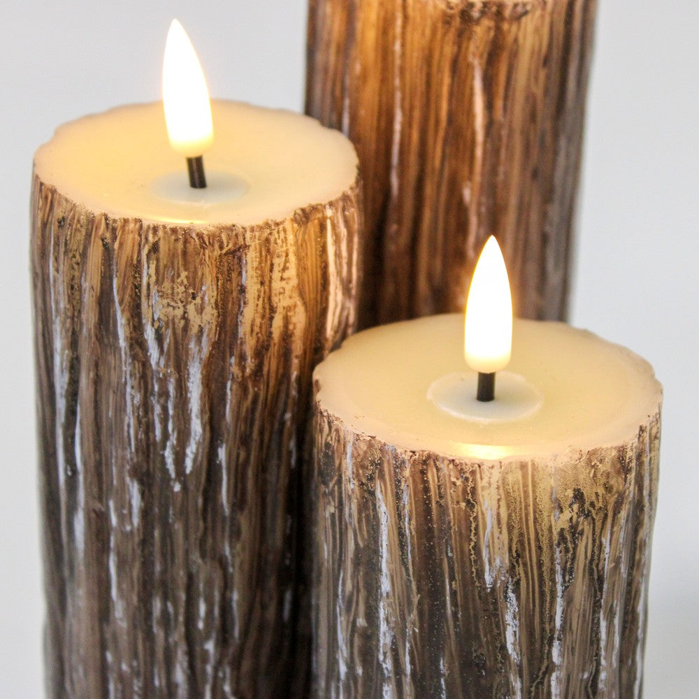 LED Træ-look bloklys sæt med smeltet look og flammeeffekt - Ø5,5cm, 10/12,5/15cm høj - Inkl. fjernbetjening