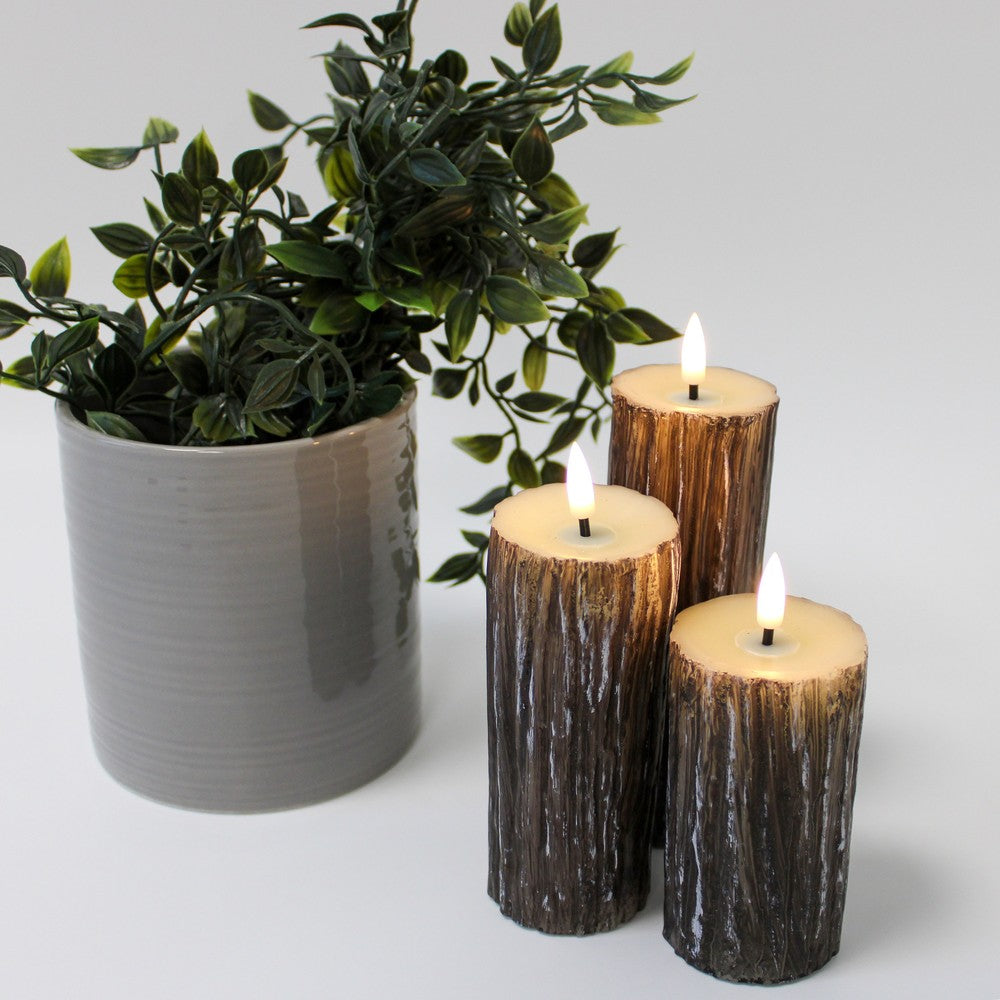 LED Træ-look bloklys sæt med smeltet look og flammeeffekt - Ø5,5cm, 10/12,5/15cm høj - Inkl. fjernbetjening