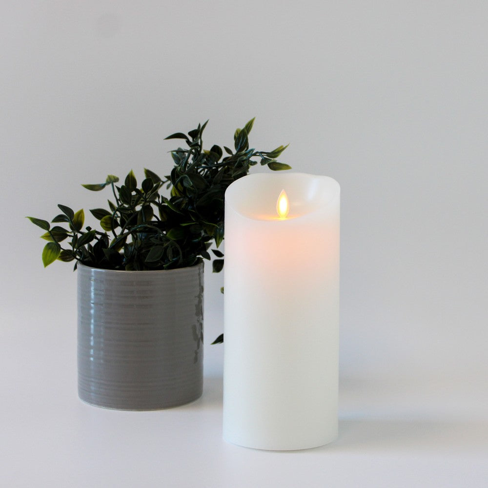 LED XL Bloklys med flammeeffekt og fjernbetjening, hvid, Ø10cm, 22,5cm høj, timer, ægte stearin