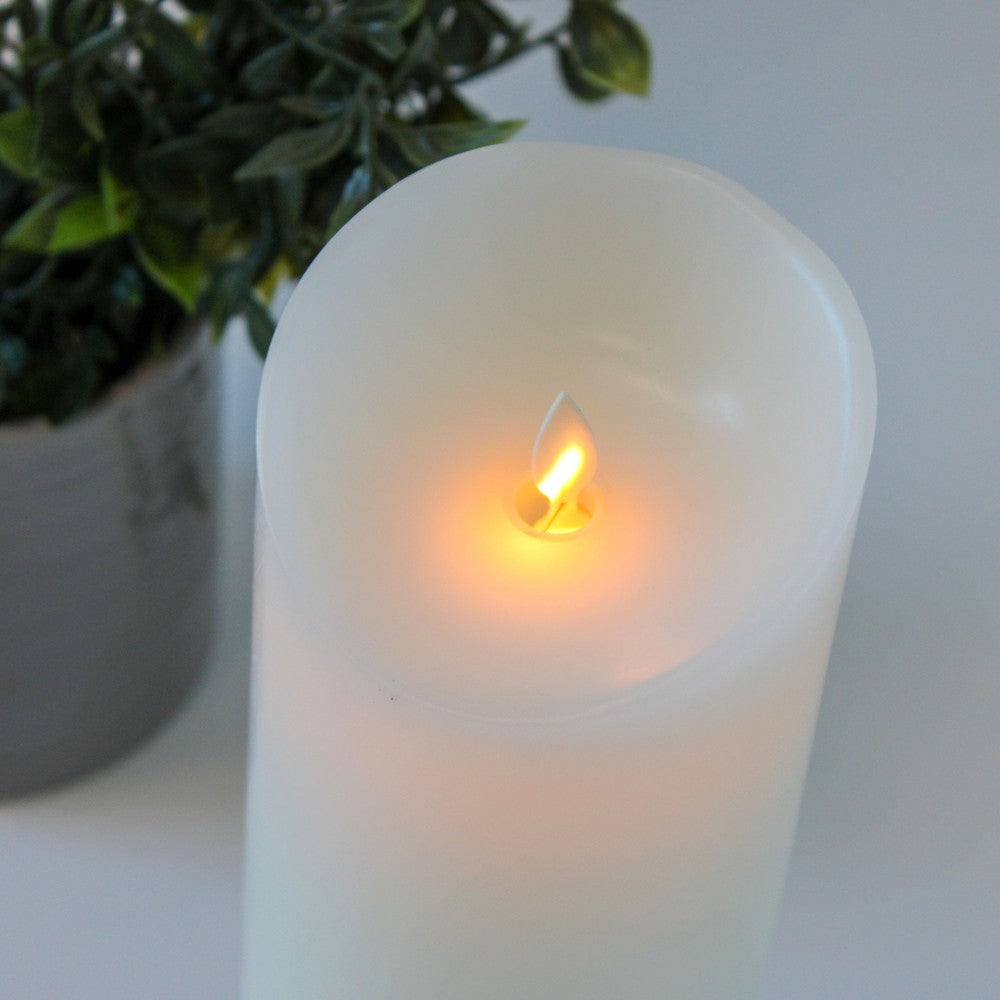 LED XL Bloklys 30cm høj med flammeeffekt og fjernbetjening - Hvid - Ægte stearin - Timer inkluderet