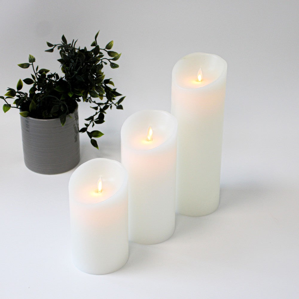 LED Bloklys XL, 3 stk, Ø10cm, 17,5/22,5/30cm høj, bevægelig flamme, hvid - Inkl. fjernbetjening og timer, ægte stearin