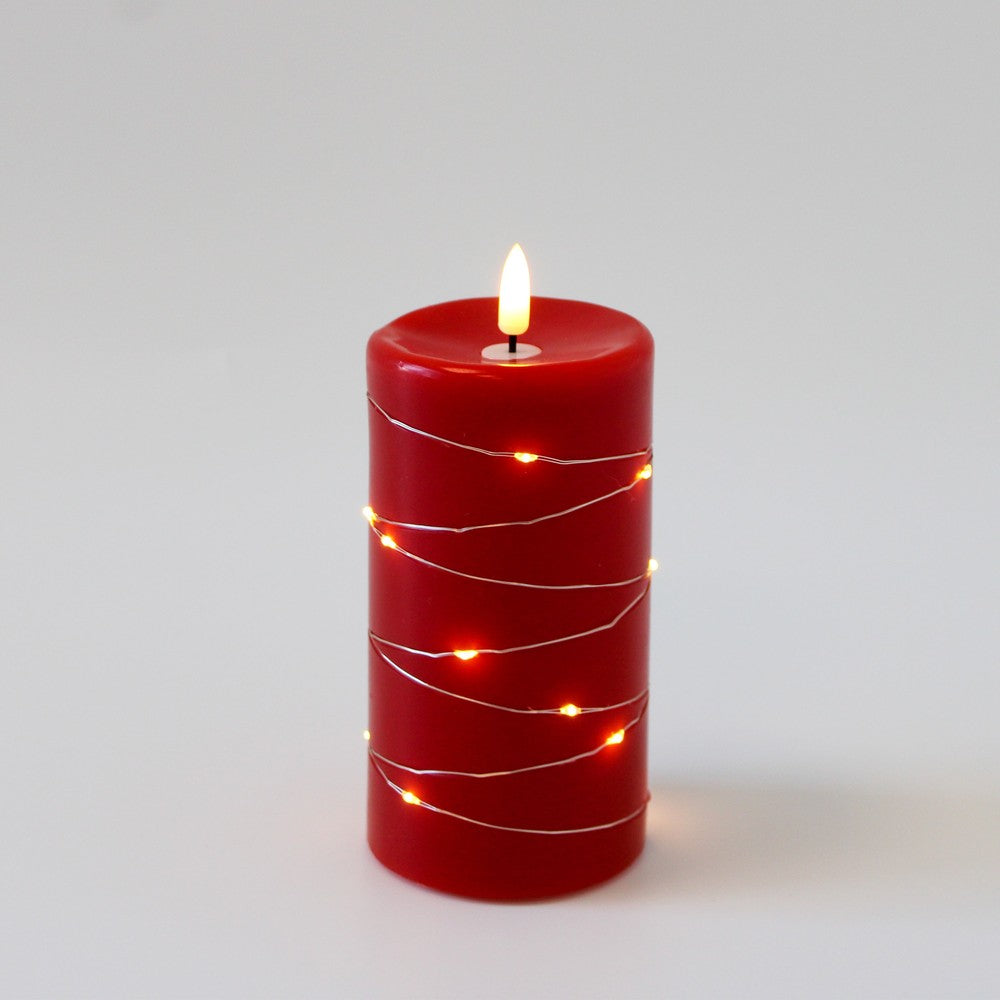 LED Bloklys med lyskæde og flammeeffekt, 15cm høj, rød stearin, fjernbetjening, autentisk udseende