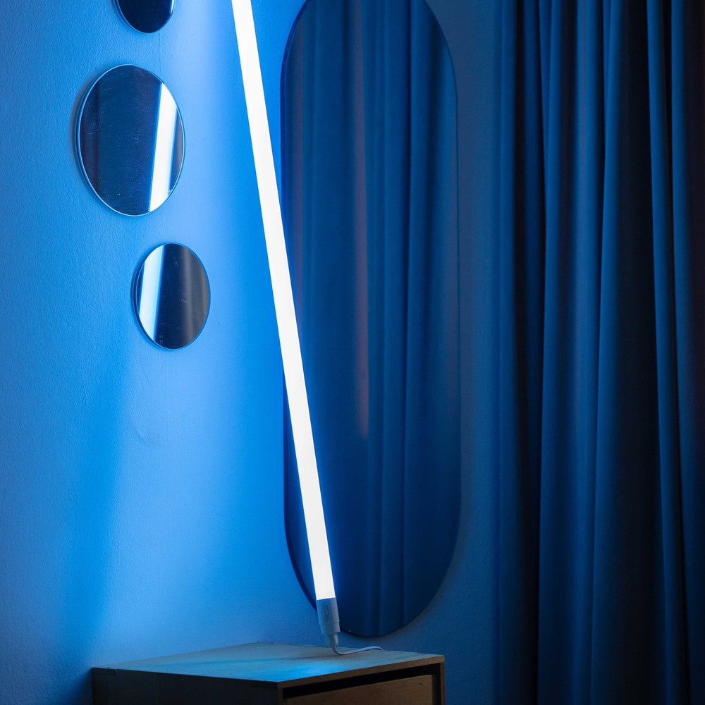 LEDlife Neon Tube LED 120 cm, Lyseblå inkl. ledning - Designer rør, 18W, 230V, IP67