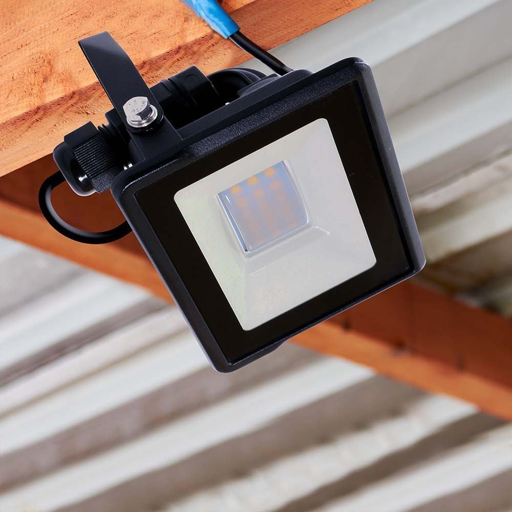 V-Tac 10W LED projektør med Samsung LED chip, arbejdslampe til udendørs brug, IP65, 735lm, RA80