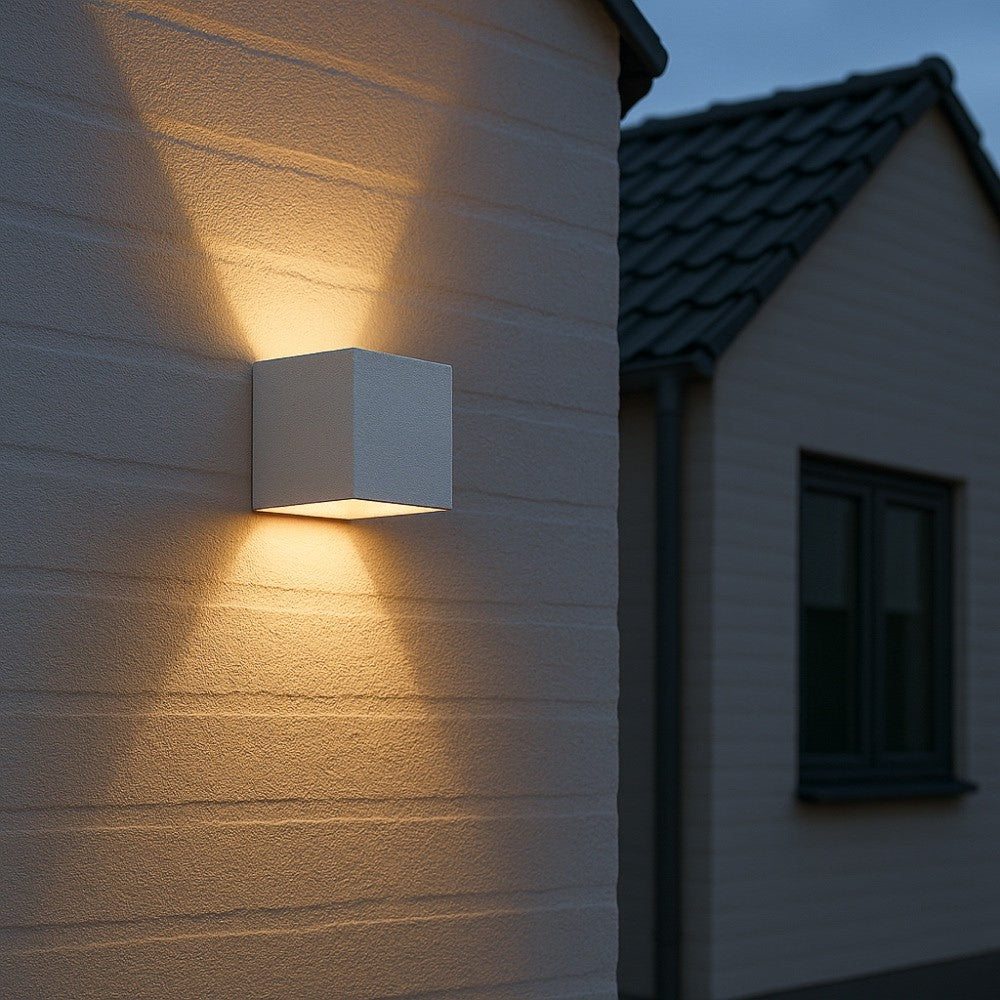 LEDlife CUBIC 6W væglampe - Hvid, firkantet, op/ned, justerbar, inde/ude, IP65, inkl. lyskilde