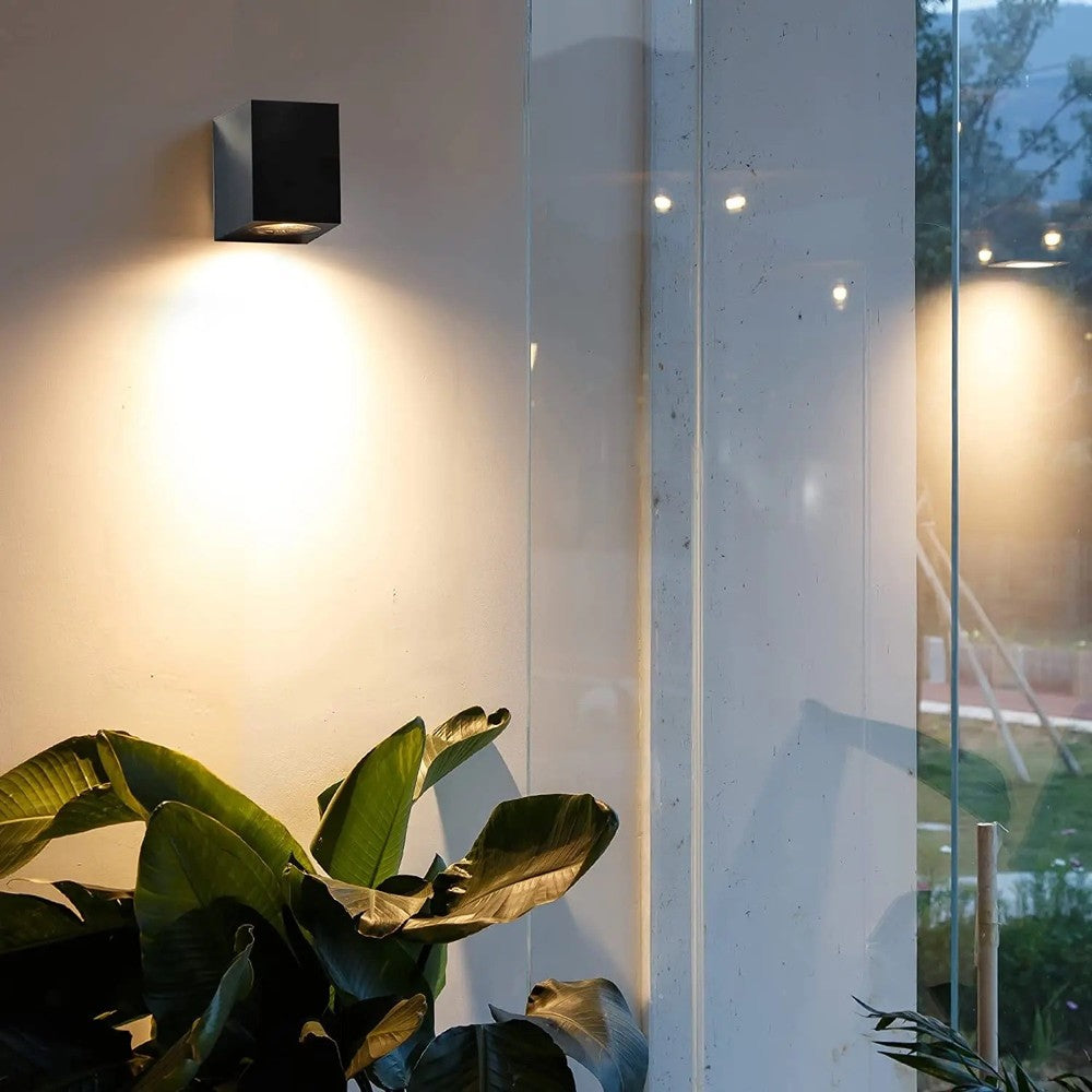 LEDlife Sort Firkantet Væglampe 3W til Inde/Ude IP65 Inkl. Lyskilde - Effekt 230V 330lm RA80