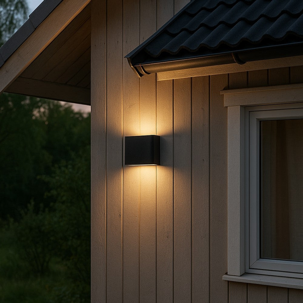 LEDlife DuoLume 8W Væglampe Sort Inkl. Lyskilde IP65 Inde/Ude 230V 650lm RA 80