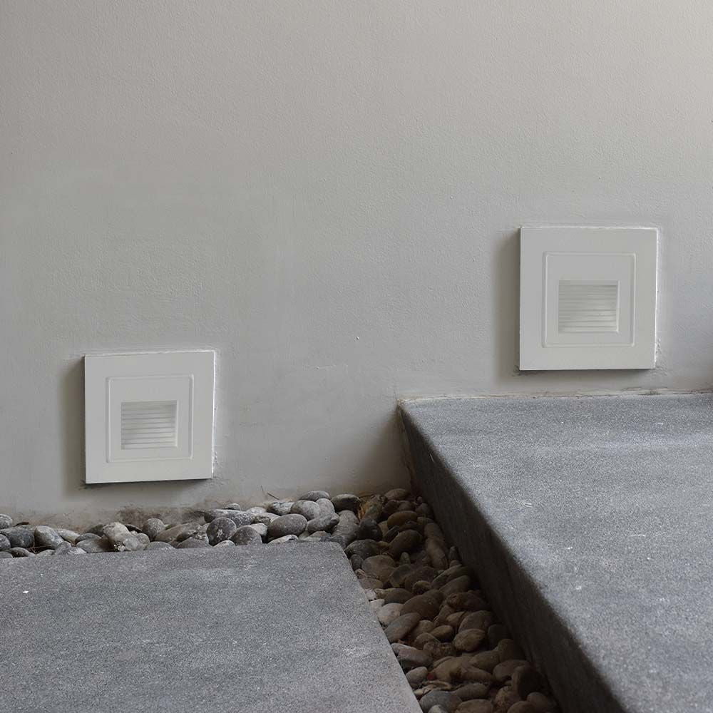 3W Trinlys LED Pære - 3000K, Hvid, IP65 Vandtæt Hus, 180lm, RA80