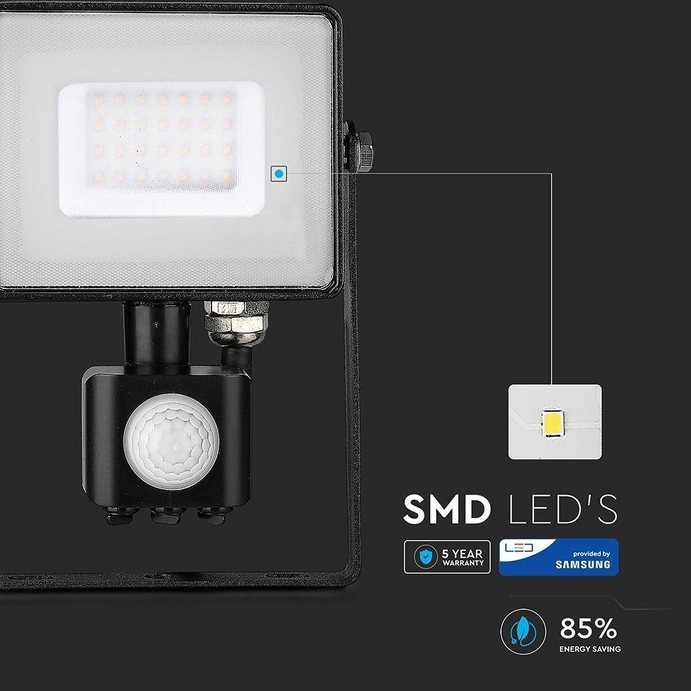 V-Tac 30W LED projektør med sensor - Samsung LED chip - Effektiv belysning med sensor og Samsung LED chip - 5 års producentgaranti - Vandtæt IP65