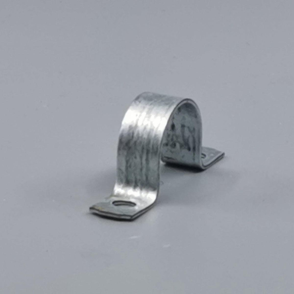 Kabelbøjle 20mm 2 lap forzinket - pr. stk. (360° frame 9)