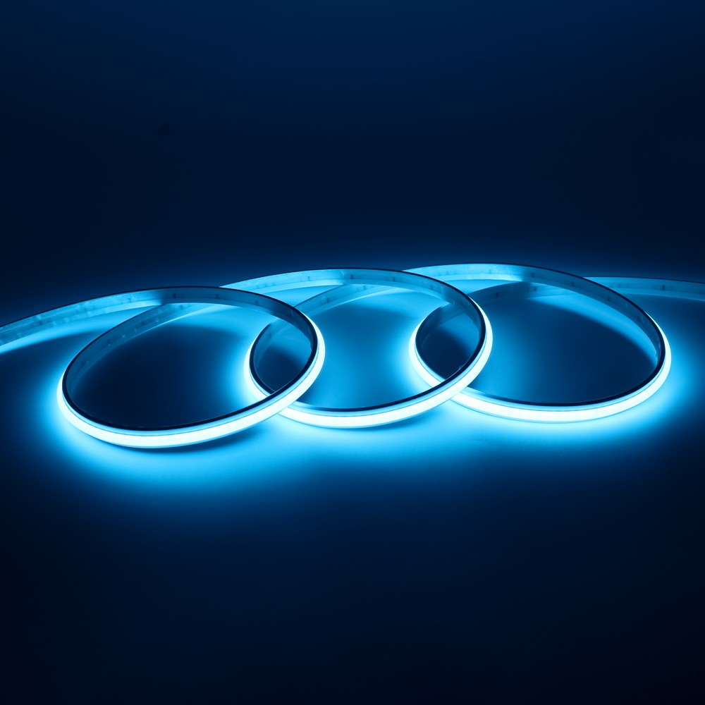 Lyseblå Dot-free COB-LED strip - 5m, IP20, 240 LED pr. meter, 24V, 9W/m LED-bånd