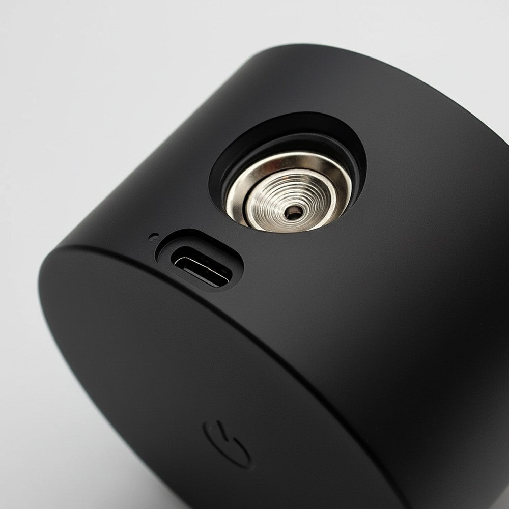 Genopladelig væglampe CCT 4,5W Sort Rund 360° roterbar IP20 inkl. lyskilde 5V DC USB 450lm RA80