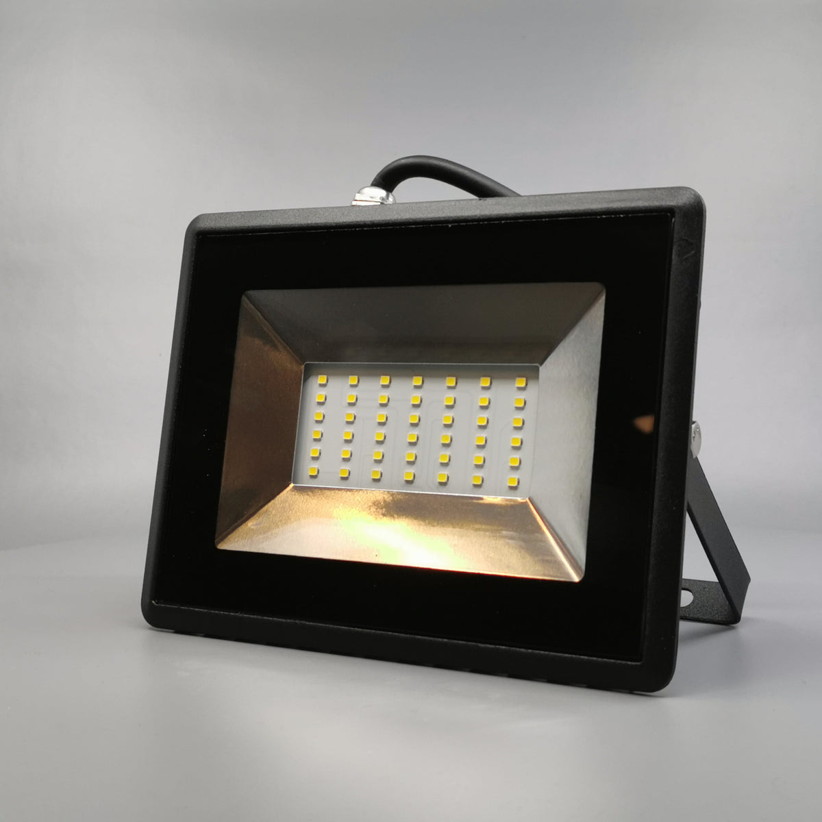 30W LED projektør 4000K 2550Lm sort (360° frame 3)