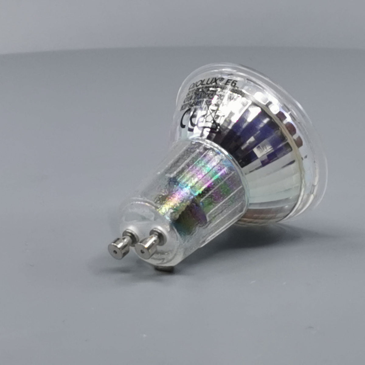 Diolux 4,7W GU10 3-trinsdæmpbar LED pære 3000K 38° (360° frame 12)