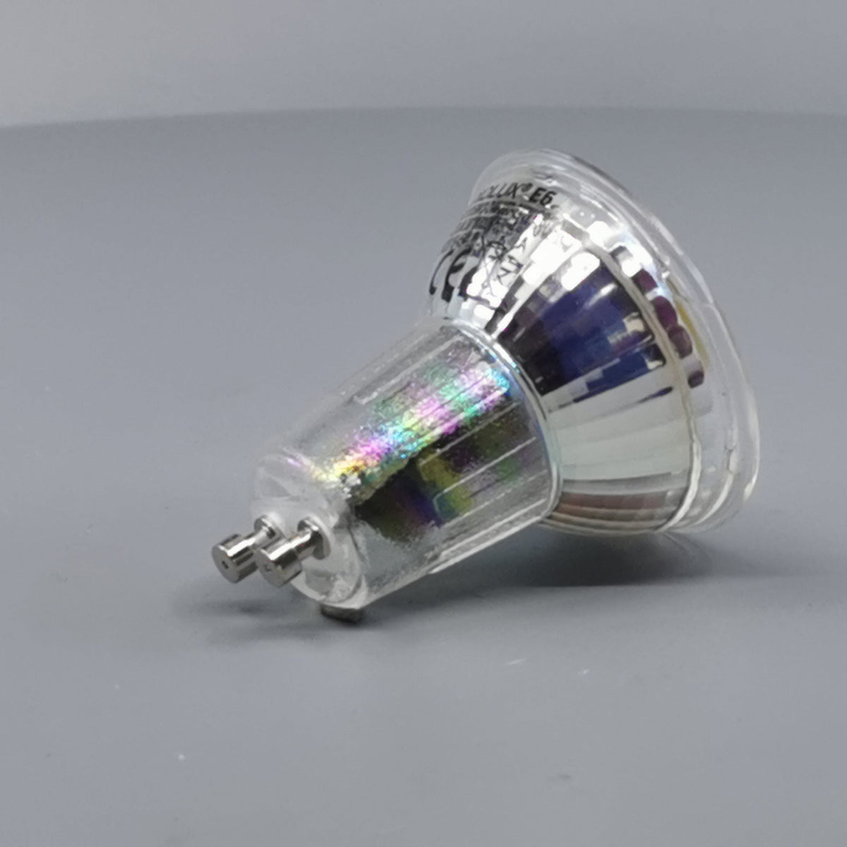 Diolux 4,7W GU10 3-trinsdæmpbar LED pære 3000K 38° (360° frame 13)