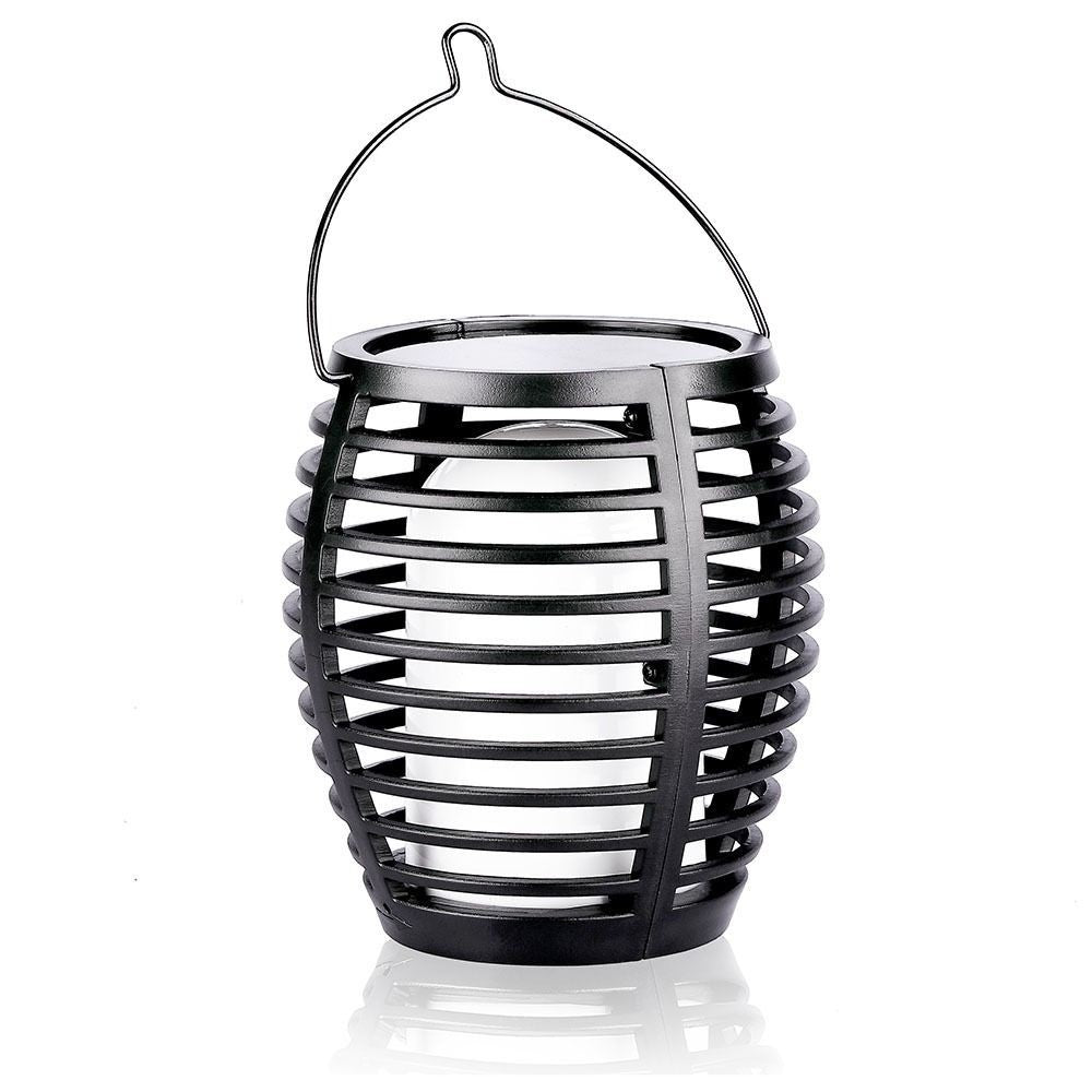Sort luksus solcelle havelampe med flammeeffekt og 65cm højde - 4-i-1 design. Effekt: 0,45W. Lysstyrke: 15lm.