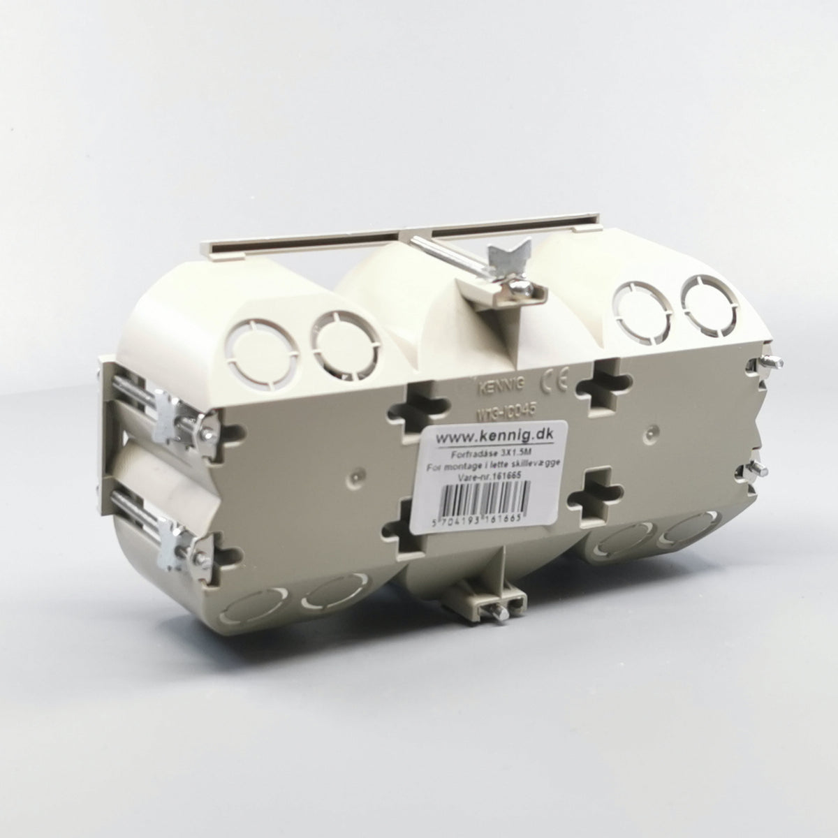 Kennig forfradåse 3x1½ modul (360° frame 11)