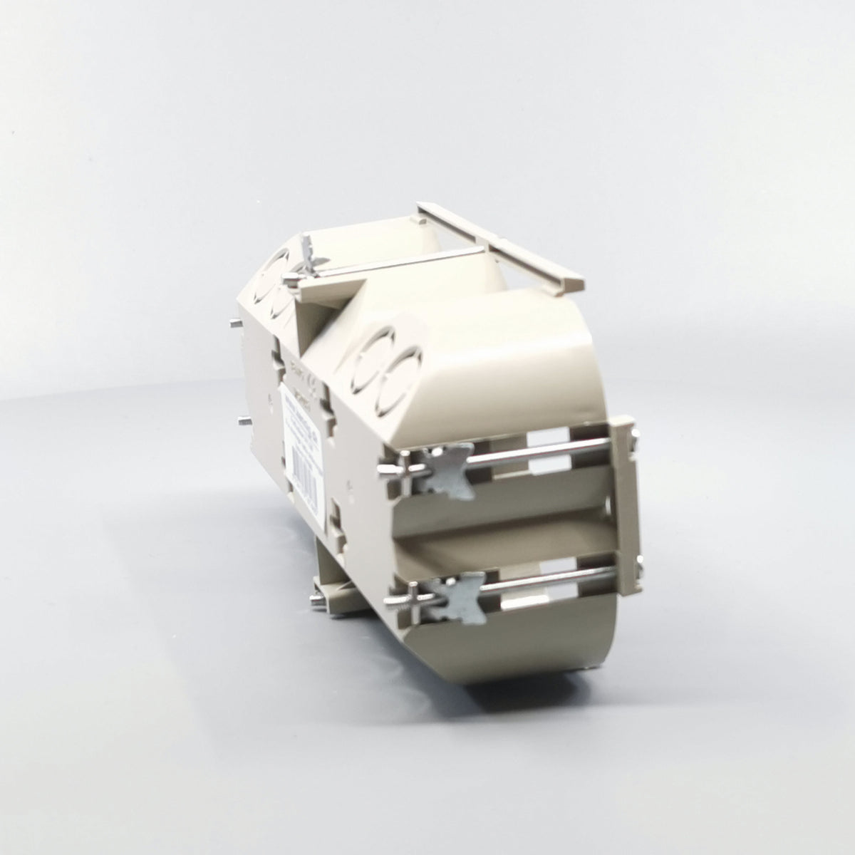 Kennig forfradåse 3x1½ modul (360° frame 18)