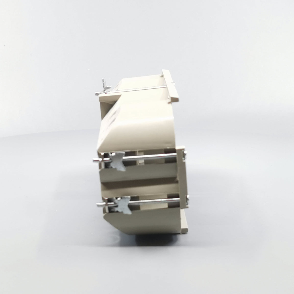 Kennig forfradåse 3x1½ modul (360° frame 19)