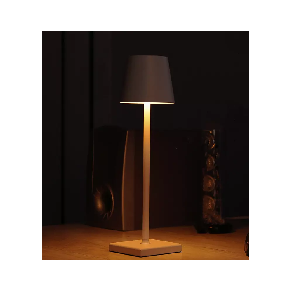 Opladelig LED bordlampe til indendørs og udendørs brug - Hvid, IP54, touch-dæmpbar (Lyskilde ikke inkluderet). Max 3W, 100 lumen, RA80, Flicker free, IP54