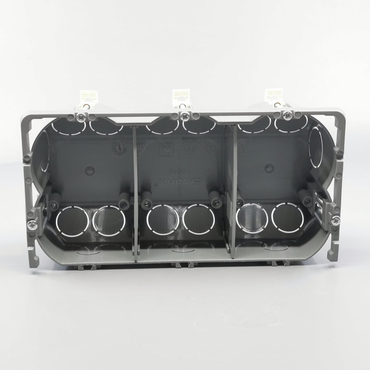Forfradåse 3x1½ modul