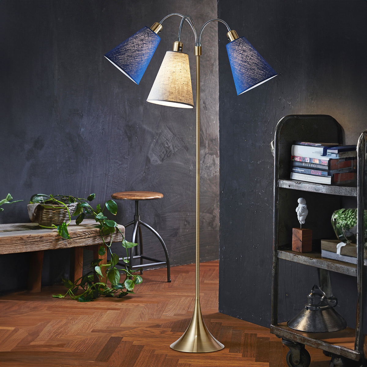 Trafik Guldlampe 3xE27 H135cm, antik messing