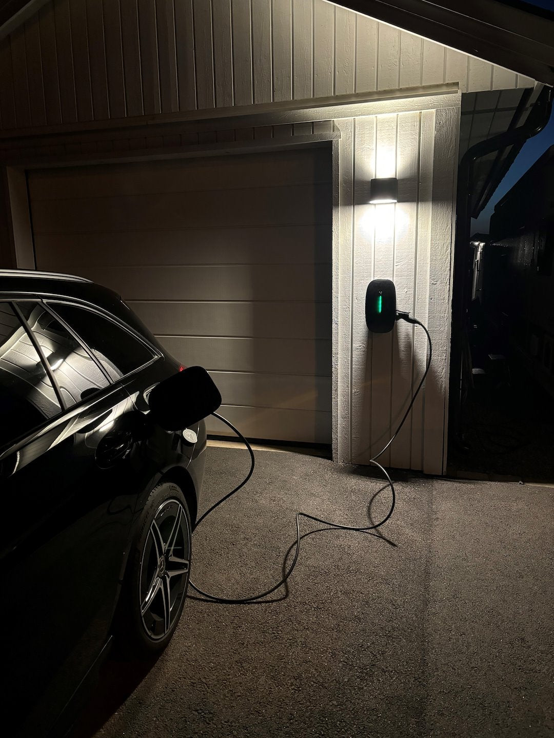 Evon - All in One Ladestation 11kW m. WIFI og 4G