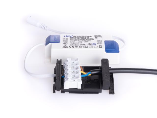 DIOLUM Alexa II 25W 830 60x60 UGR22