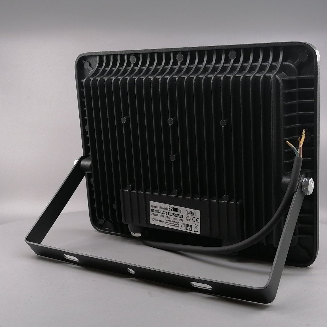 100W LED Projektør 4000K 8200 Lumen (360° frame 15)
