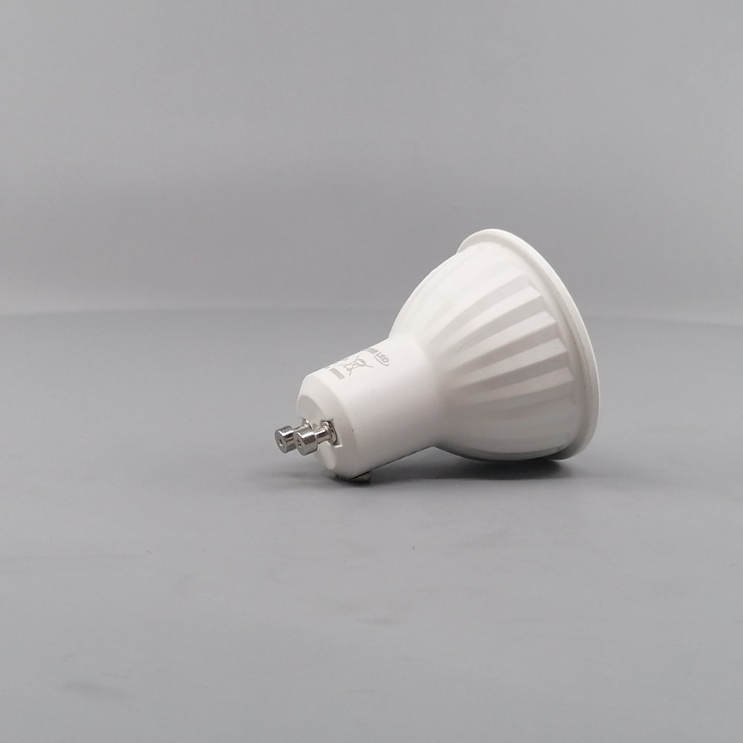 4W LED GU10 Pære 3000K 360 Lm (360° frame 15)