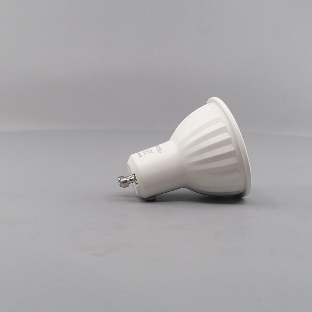 4W LED GU10 Pære 3000K 360 Lm (360° frame 16)