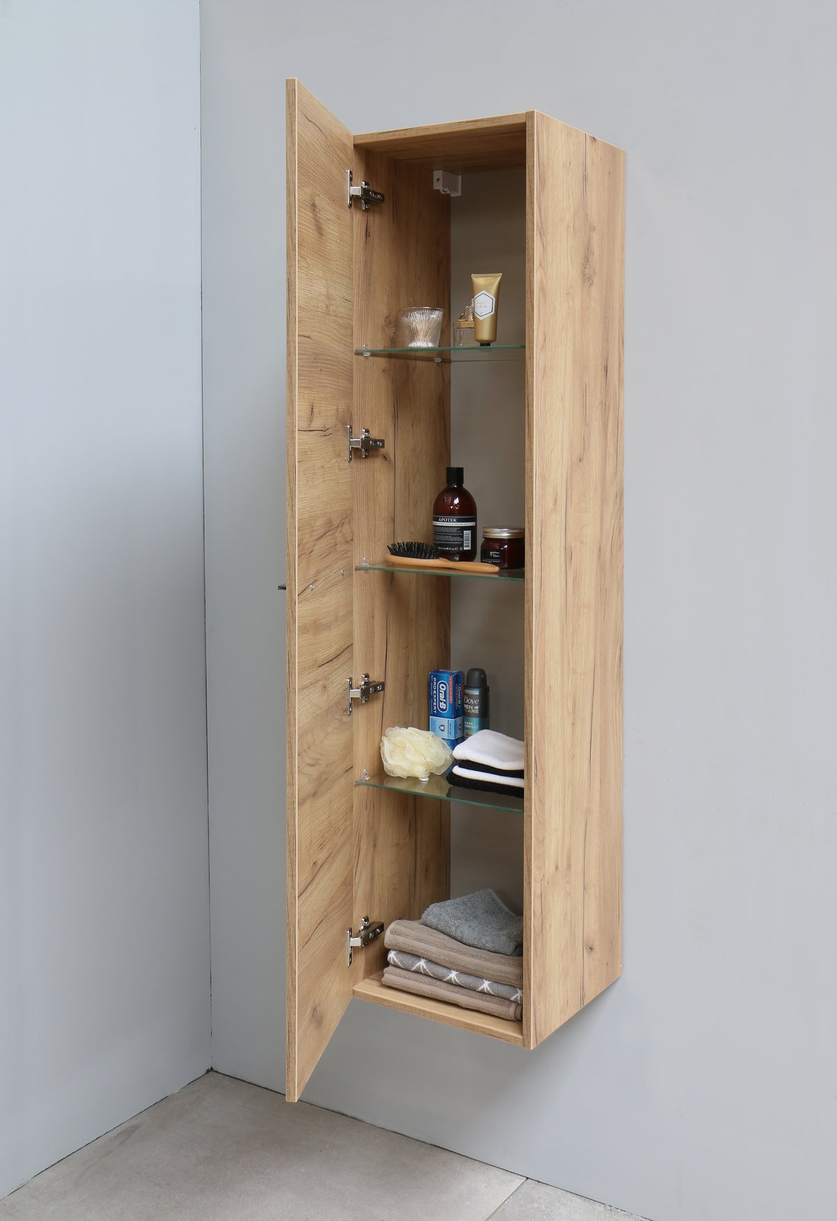 Sanibell Basicline højskab med greb 150x35x35cm whiskey eg