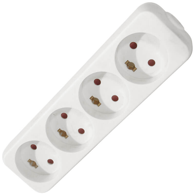 4-Stikdåse m / jord hvid