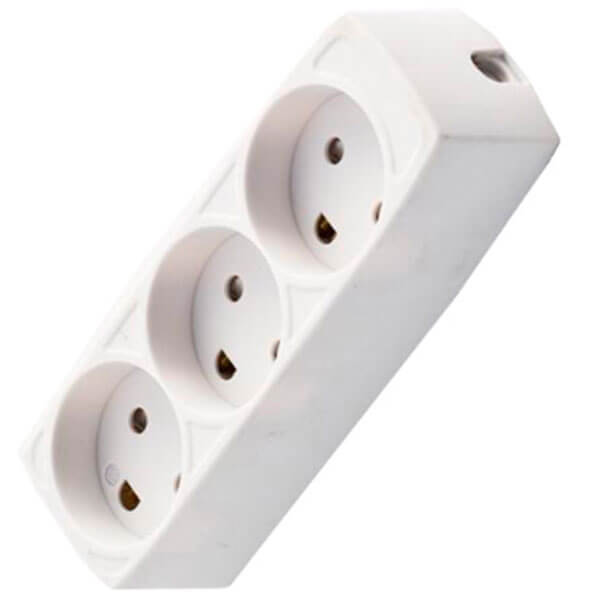 Stikdåse børnesikret 3-vejs m/jord hvid