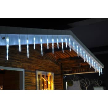 Veli udendørs istapper med hvidt lys