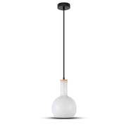 Hvid glaspendel lampe - elegant belysning til ethvert rum