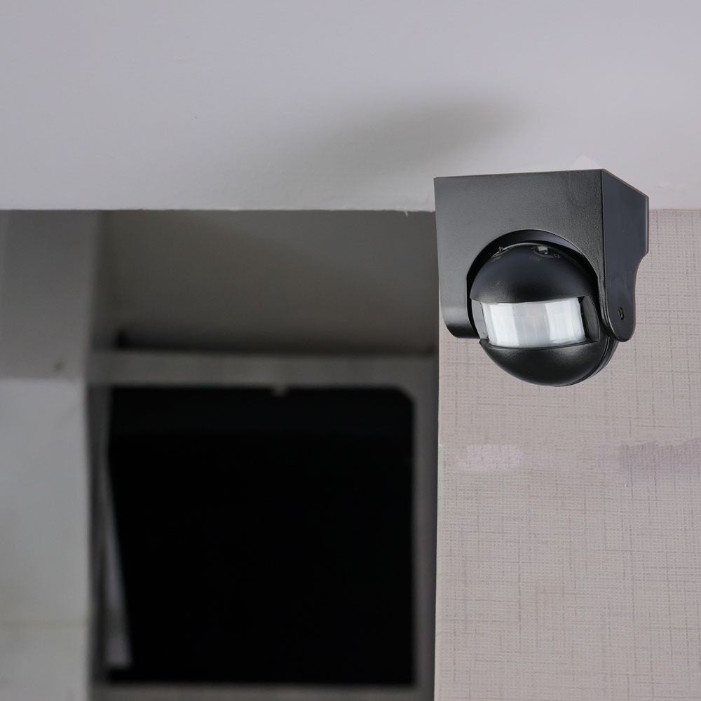 V-Tac bevægelsessensor - sort, LED-venlig, udendørs PIR infrarød bevægelsessensor med IP44, 230V input